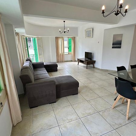 Private Room In Shared Flat Nicosia Exterior foto