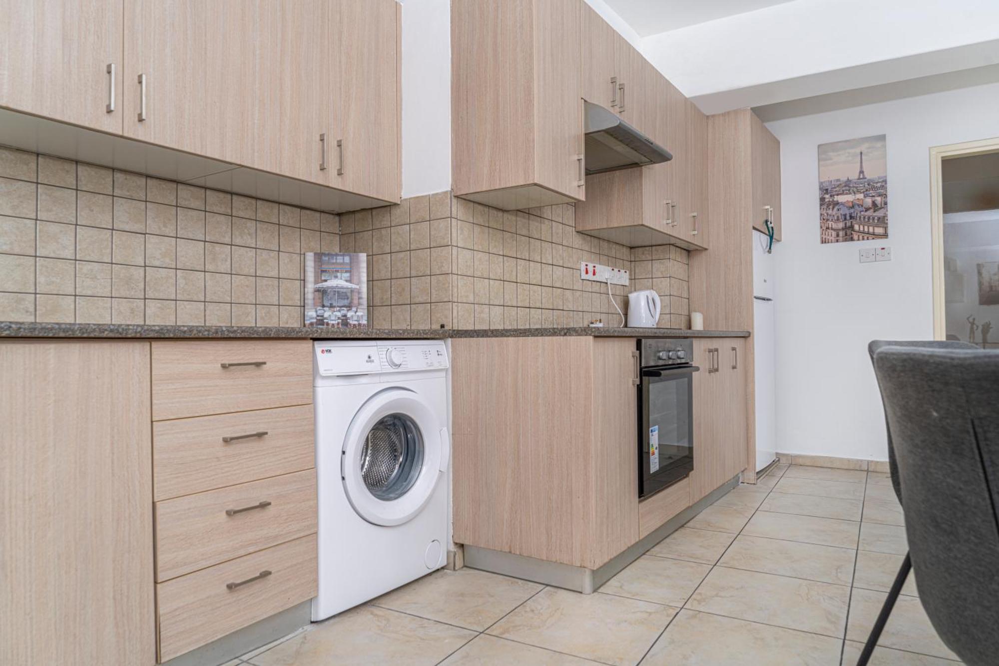 Private Room In Shared Flat Nicosia Exterior foto