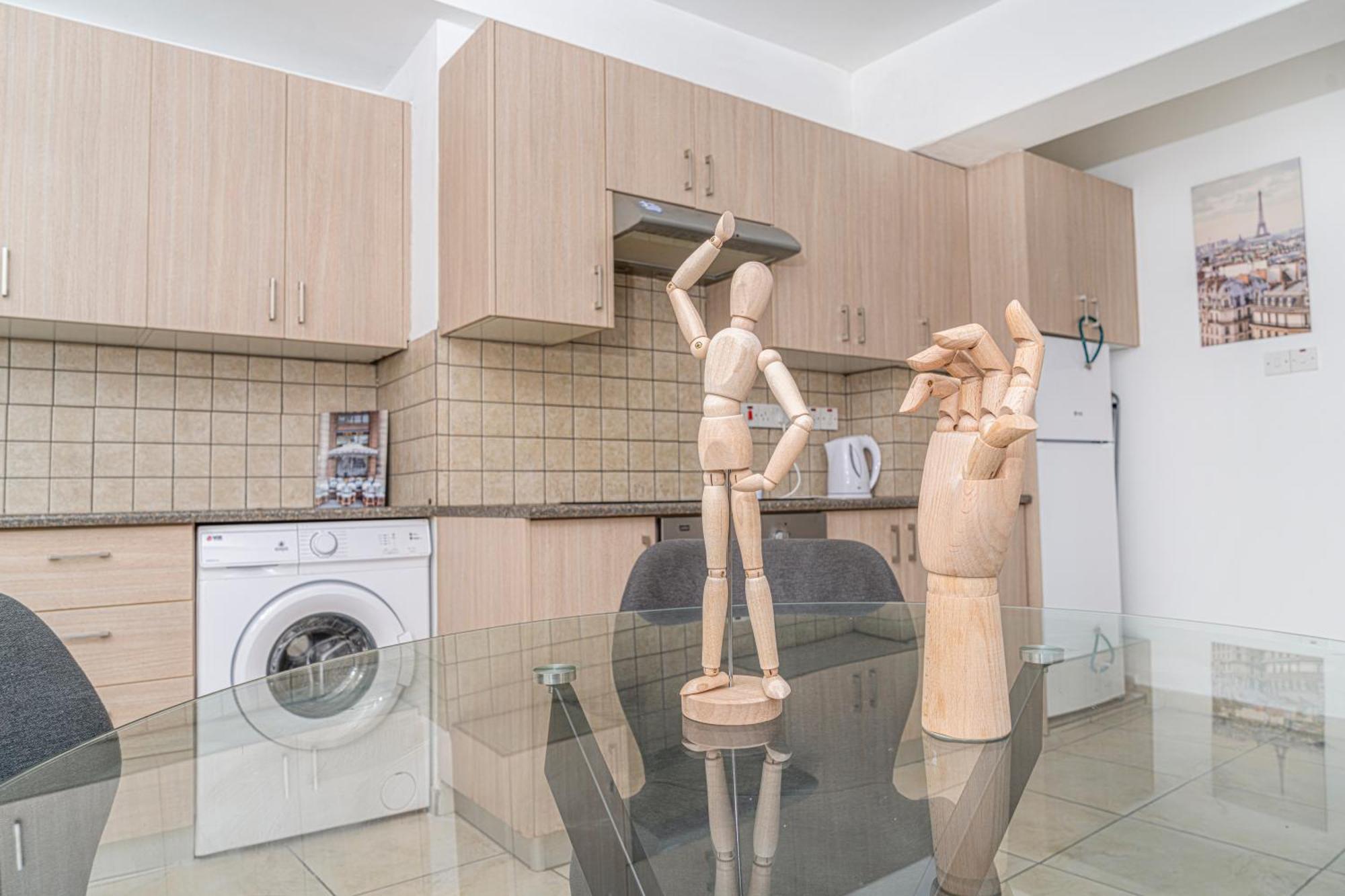 Private Room In Shared Flat Nicosia Exterior foto