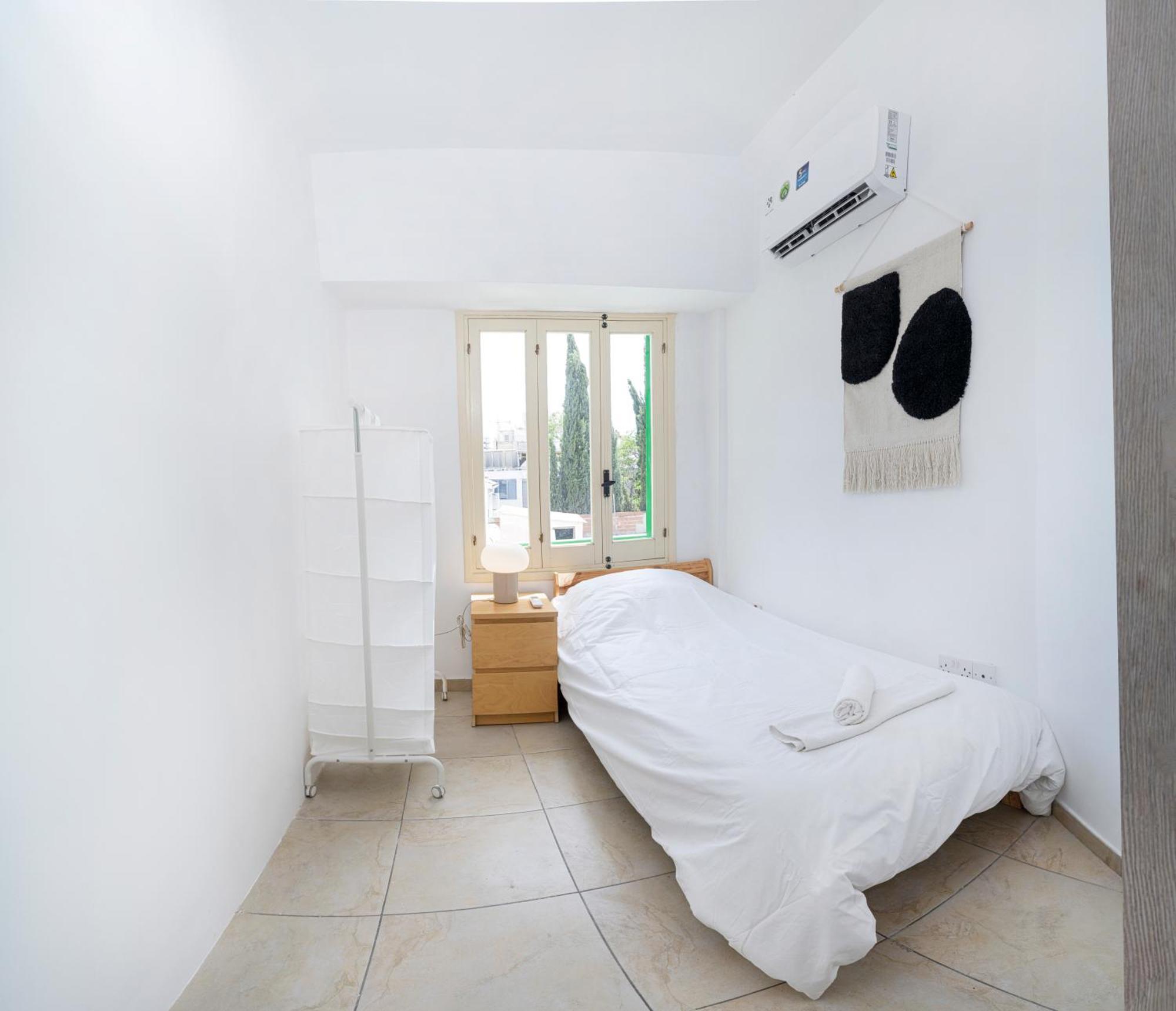 Private Room In Shared Flat Nicosia Exterior foto