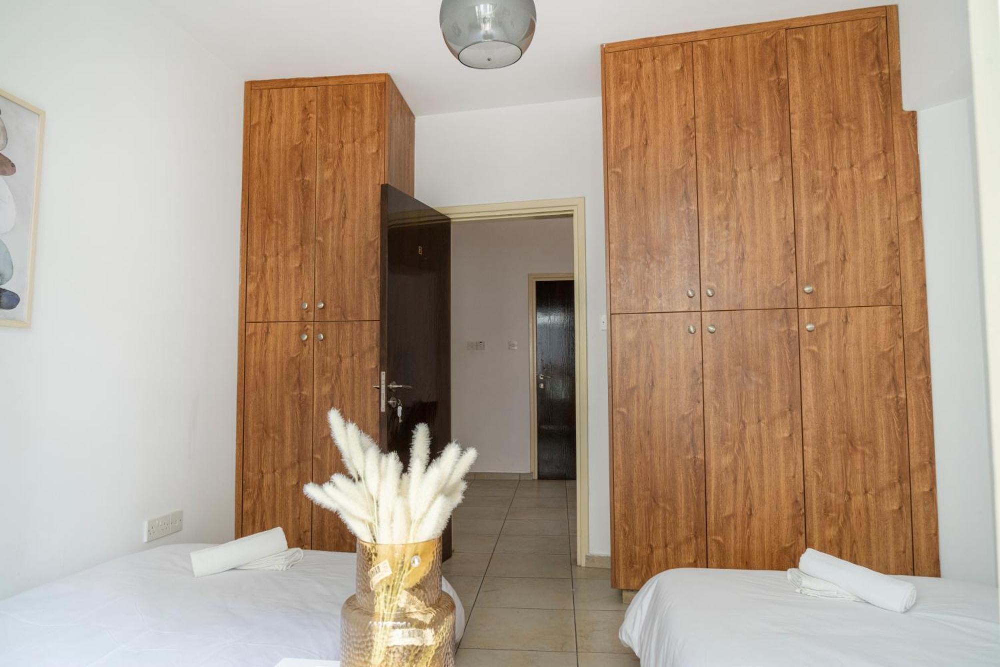 Private Room In Shared Flat Nicosia Exterior foto